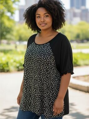 BWT: BloomChic size 28 Black and White Polka Dot soft top